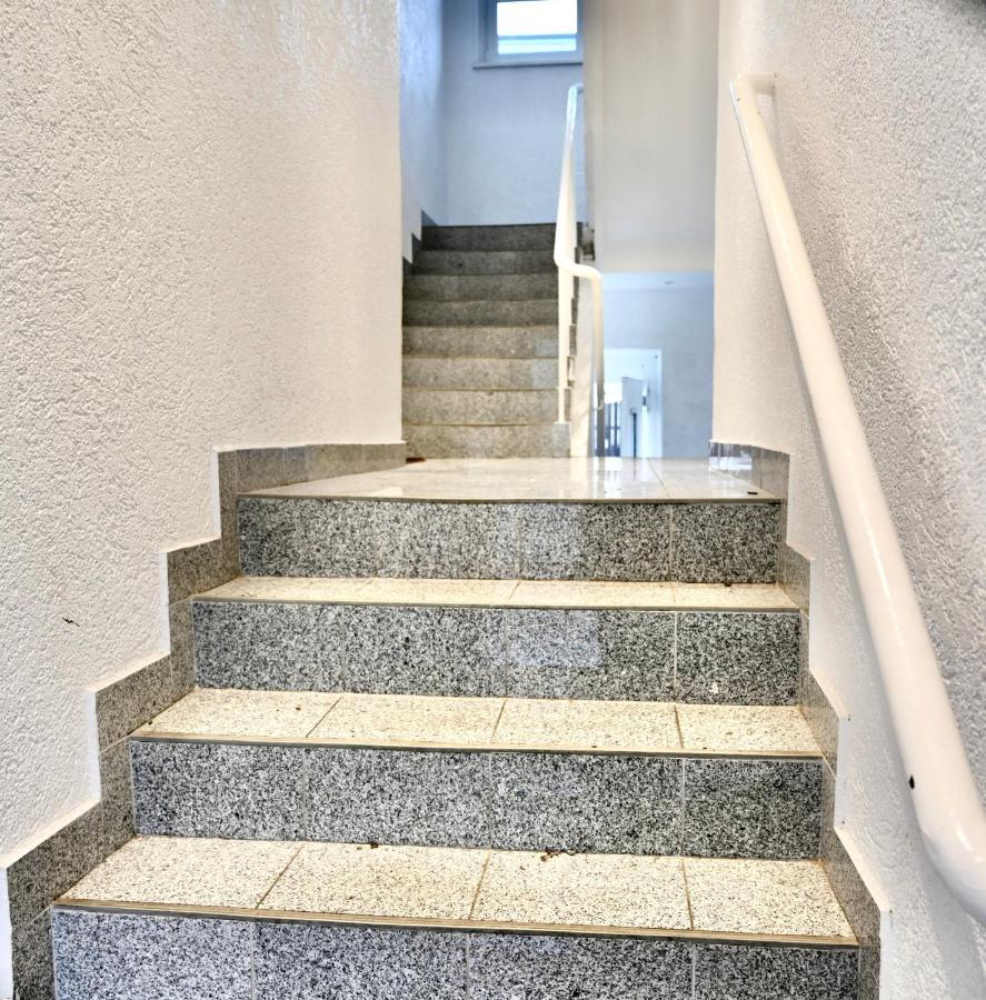Apartment With Balkon - Near Koelnmesse - Temporary Living- Köln