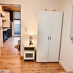 Holiday Home Cologne With Balkon - Near Koelnmesse - Temporary Living-